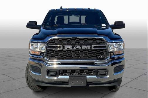2021 RAM 3500 Tradesman Crew Cab 4x4 6'4' Box