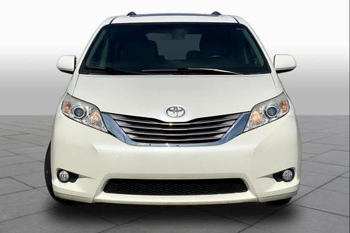 Blizzard Pearl 2015 Toyota Sienna XLE