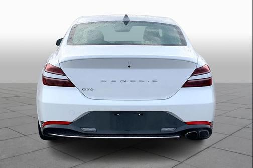 2023 Genesis G70 2.0T RWD
