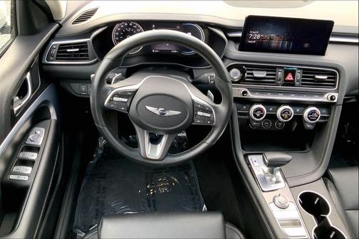 2023 Genesis G70 2.0T RWD