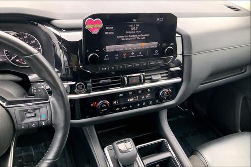 2023 Nissan Pathfinder SL 4WD