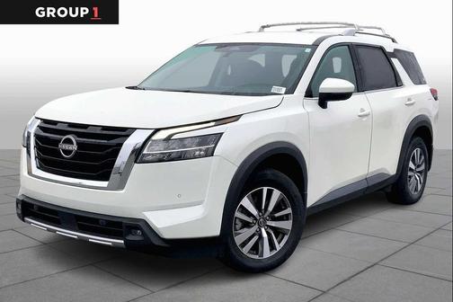 2023 Nissan Pathfinder SL 4WD