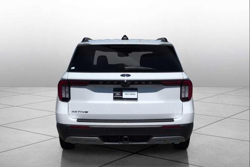 Star White Metallic Tri-Coat 2026 Ford Explorer Active