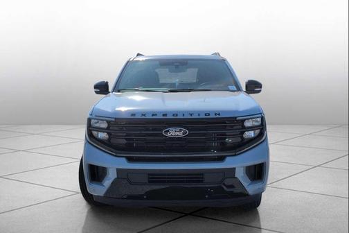 Glacier Gray Metallic Tri-Coat 2026 Ford Expedition Platinum