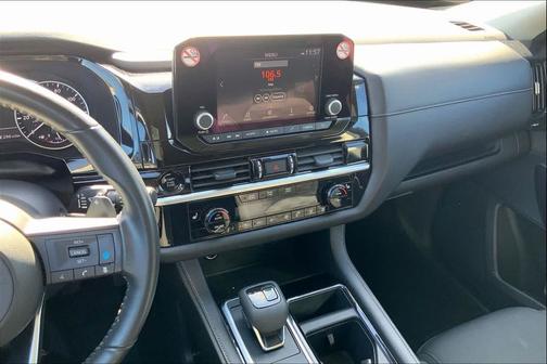 2025 Nissan Pathfinder SV 4WD