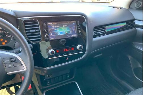 2020 Mitsubishi Outlander ES