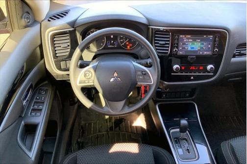 2020 Mitsubishi Outlander ES