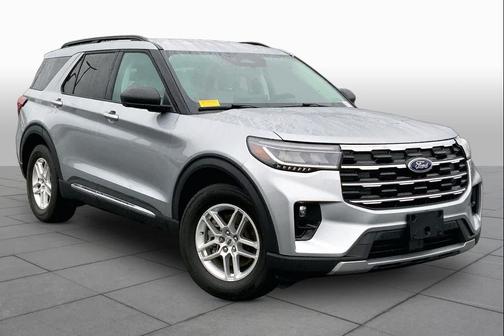 ICONIC SILVER METALLIC 2025 Ford Explorer Active