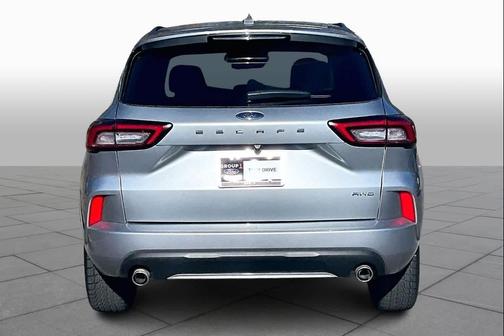 ICONIC SILVER METALLIC 2024 Ford Escape ST-Line