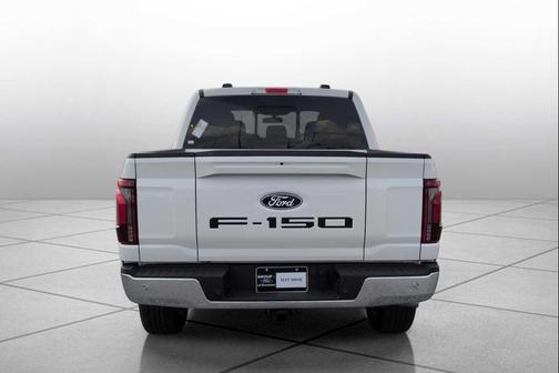 STAR WHITE METALLIC TRICOAT 2026 Ford F-150 Lariat