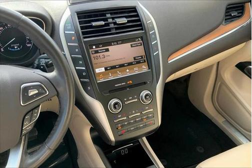 2017 Lincoln MKC Select