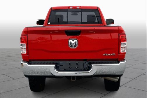 2022 RAM 2500 Tradesman Regular Cab 4x4 8' Box