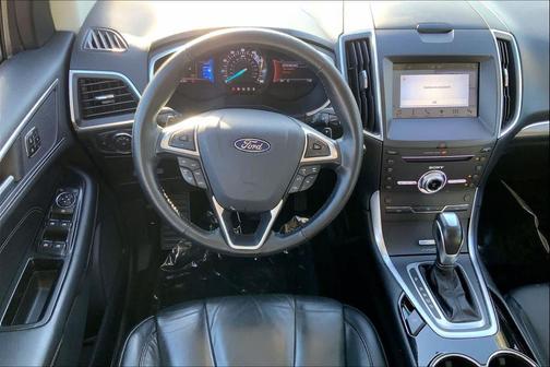 RUBY RED METALLIC TINTED CC 2017 Ford Edge Titanium