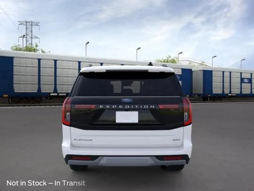 Star White Metallic Tri-Coat 2026 Ford Expedition Max Platinum