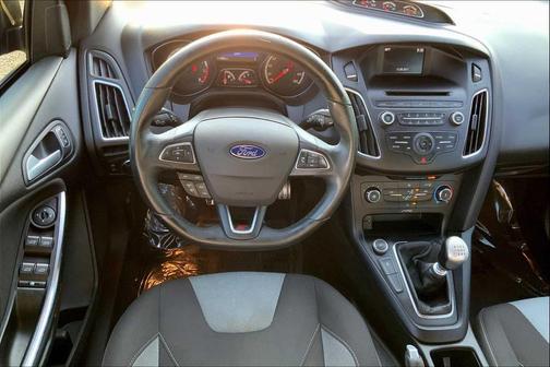 2017 Ford Focus ST 