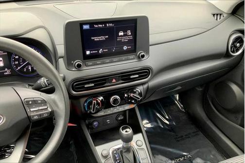 2022 Hyundai KONA SE