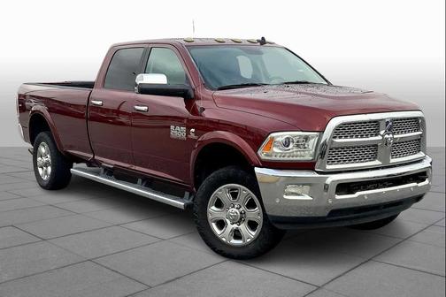 2017 RAM 2500 Laramie Crew Cab 4x4 8' Box