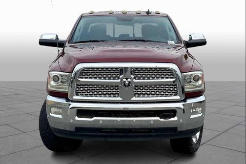 2017 RAM 2500 Laramie Crew Cab 4x4 8' Box