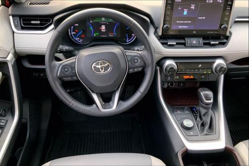 2022 Toyota RAV4 Hybrid SE