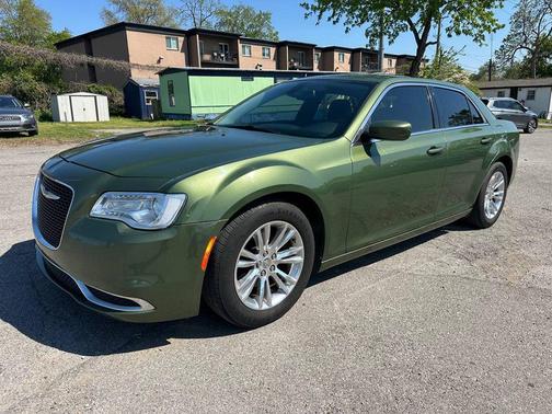 2018 Chrysler 300 Touring