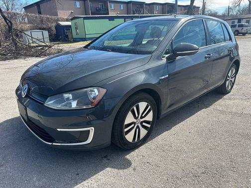 2016 Volkswagen e-Golf SE