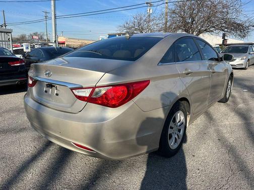 2011 Hyundai SONATA GLS