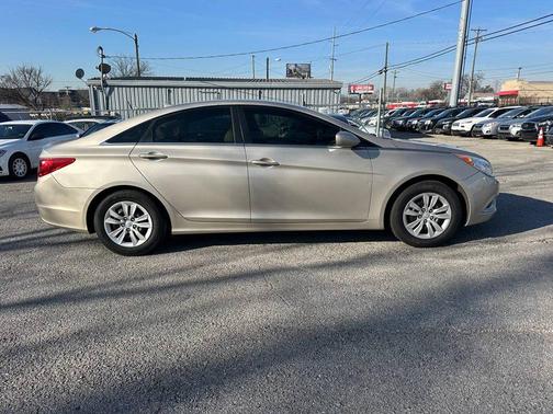2011 Hyundai SONATA GLS