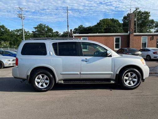 2012 Nissan Armada SV