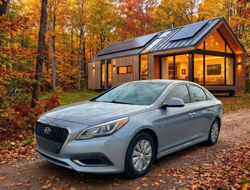 2016 Hyundai SONATA Hybrid SE