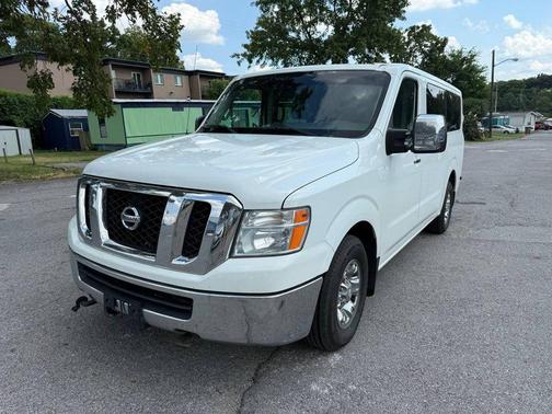 2014 Nissan NV Passenger NV3500 HD S V8