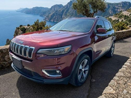 Velvet Red Pearlcoat 2019 Jeep Cherokee Limited