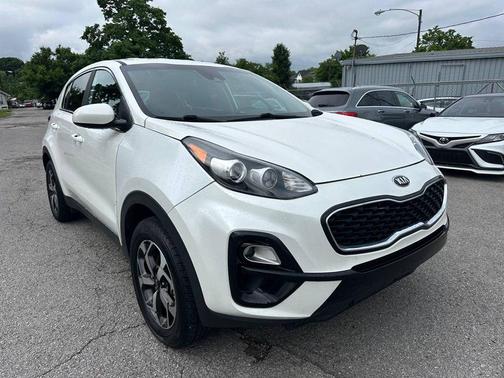 Snow White Pearl 2021 Kia Sportage LX