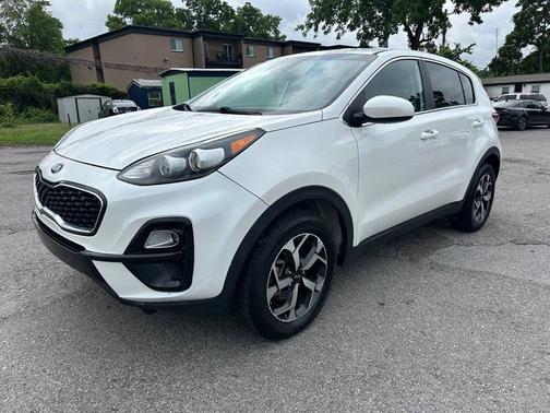 Snow White Pearl 2021 Kia Sportage LX