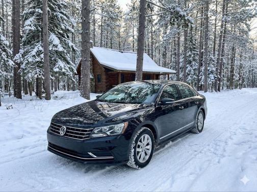 2016 Volkswagen Passat 1.8T S