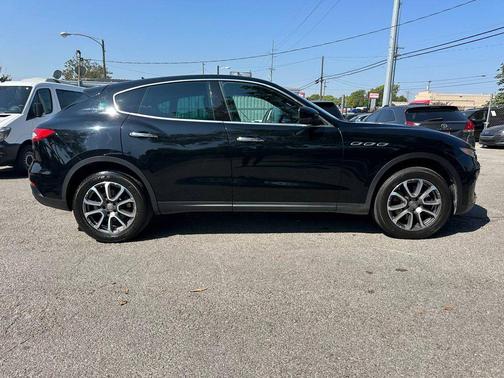 2018 Maserati Levante Base