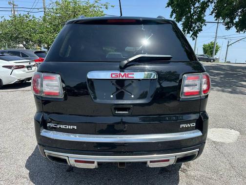 2016 GMC Acadia Denali