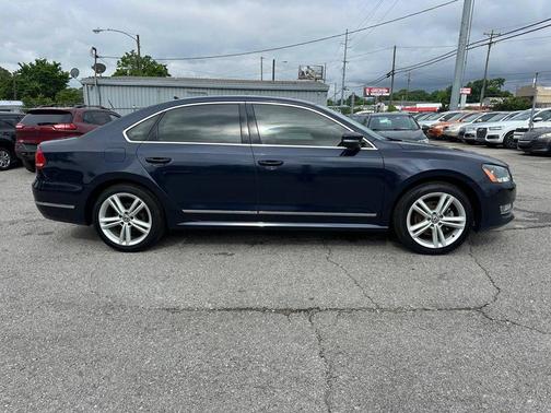 Night Blue Metallic 2015 Volkswagen Passat 1.8T Auto SE w/Sunroof & Nav