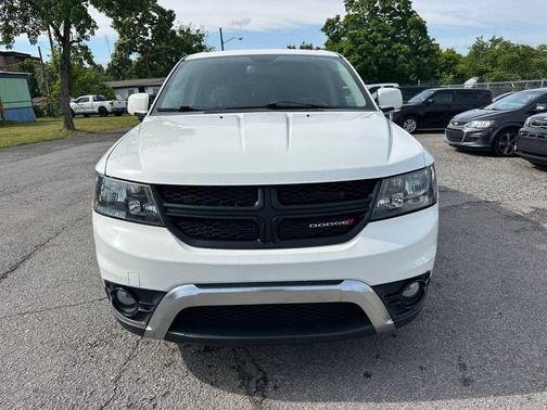White 2016 Dodge Journey Crossroad