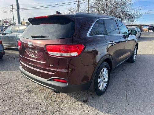 2016 Kia Sorento LX