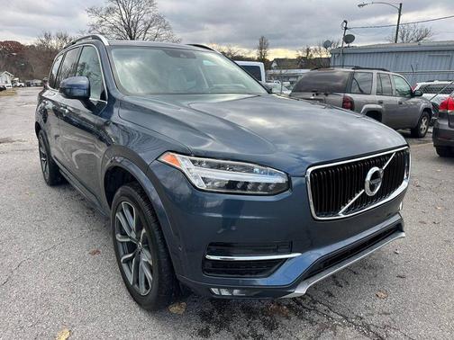 2018 Volvo XC90 T6 Momentum