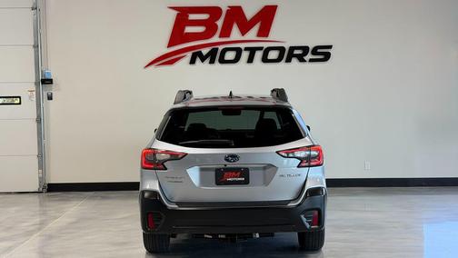 Ice Silver Metallic 2022 Subaru Outback Premium