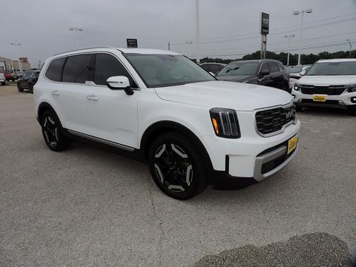 Glacial White Pearl 2024 Kia Telluride S