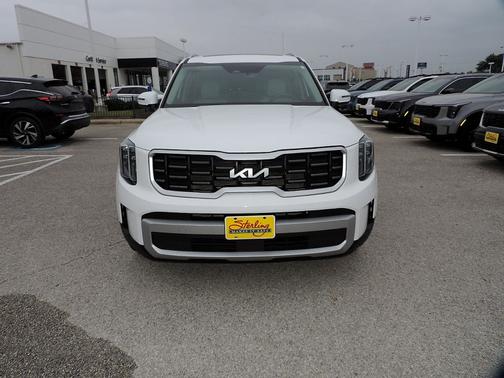 Glacial White Pearl 2024 Kia Telluride S
