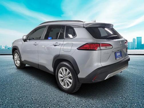 2024 Toyota Corolla Cross LE