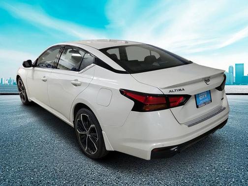 2023 Nissan Altima SR Intelligent AWD