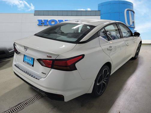 2023 Nissan Altima SR Intelligent AWD