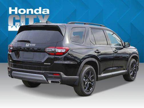 2025 Honda Pilot Touring 8-Passenger