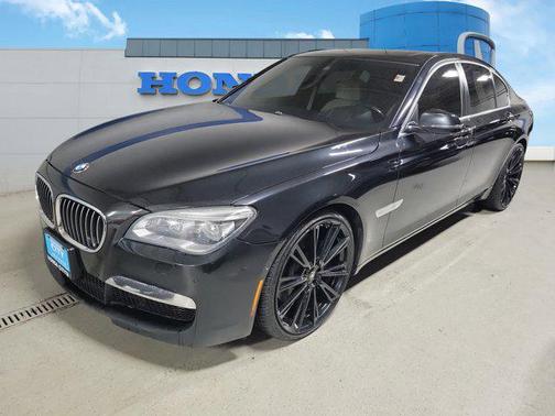 2013 BMW 750 i xDrive