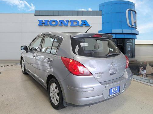 2009 Nissan Versa 1.8 S