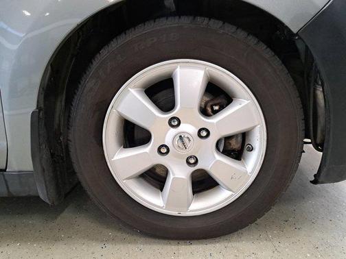 2009 Nissan Versa 1.8 S